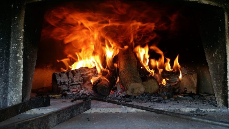 pizzeria-SALERNES-min_wood-fired-oven-1960099